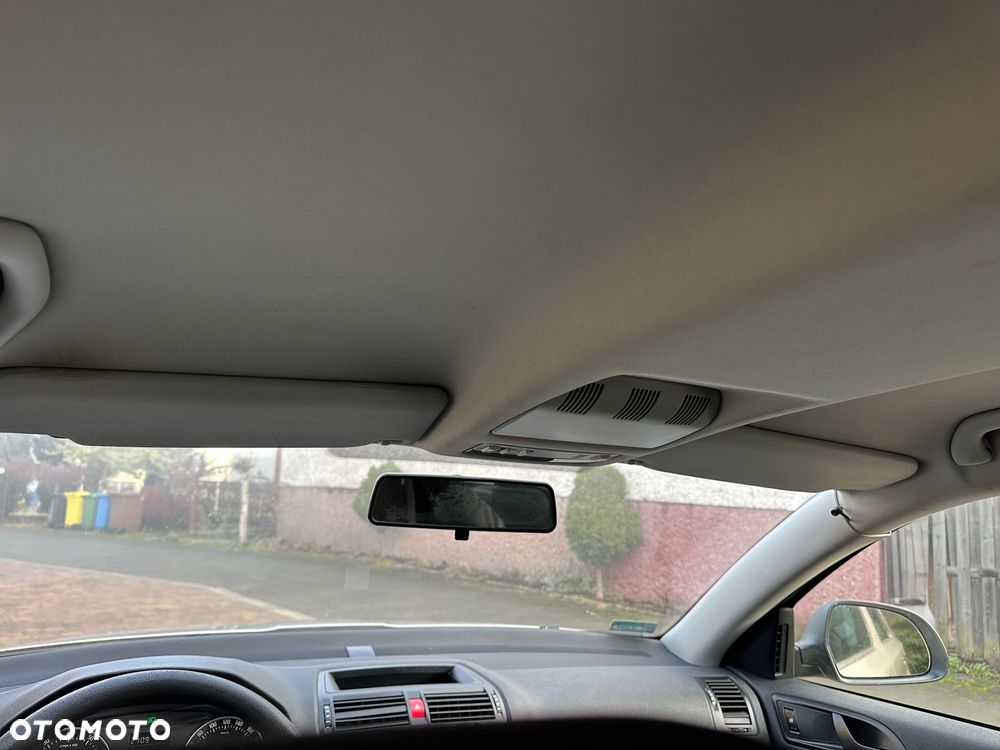 Skoda Octavia 1.6 Elegance - 16