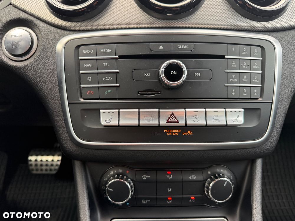 Mercedes-Benz GLA 180 7G-DCT UrbanStyle Edition - 25