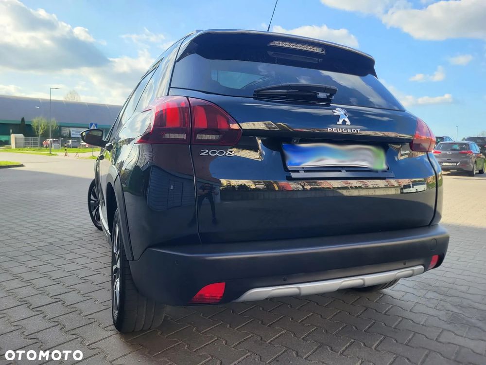 Peugeot 2008 BlueHDi 100 STOP & START Allure - 23