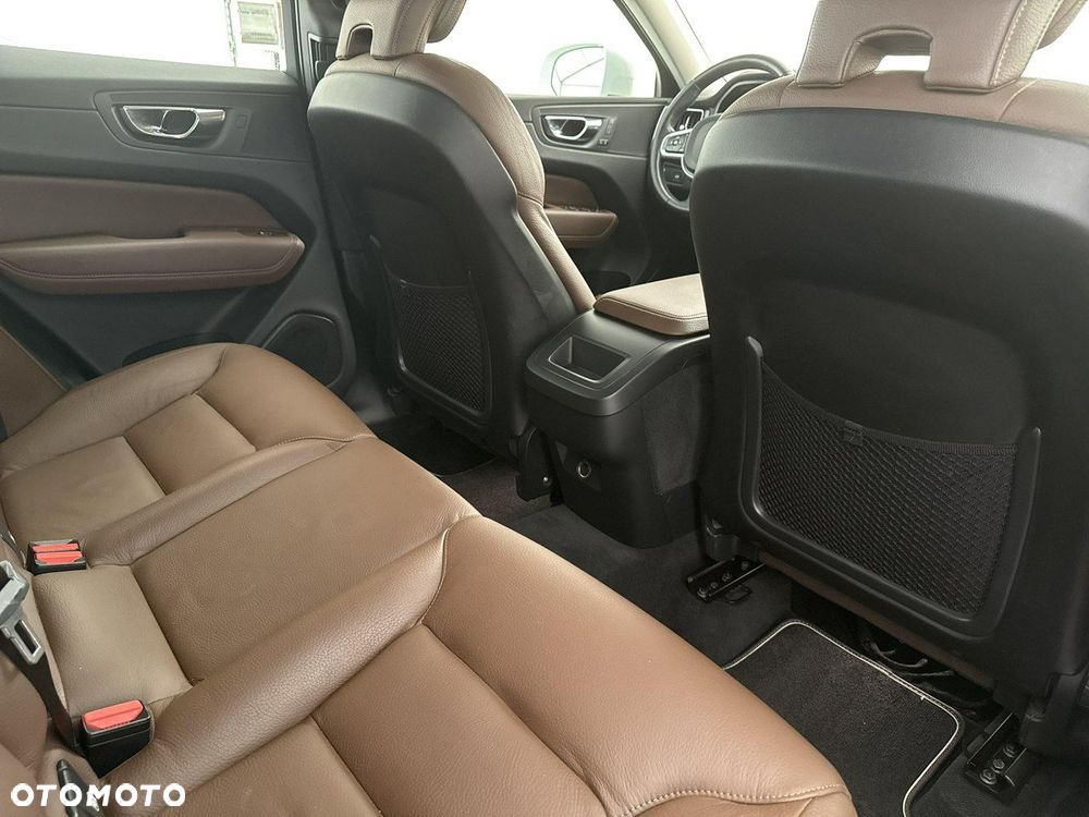 Volvo XC 60 - 23