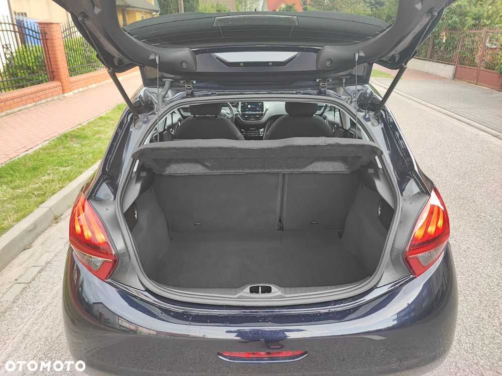 Peugeot 208 - 20