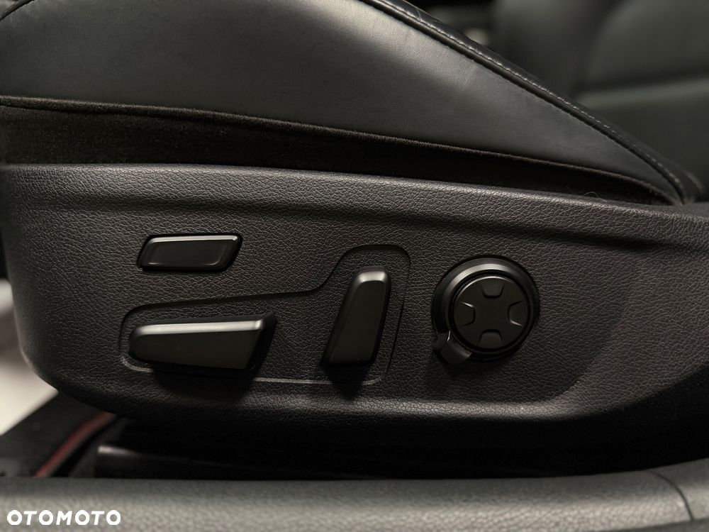 Kia Stinger 3.3 T-GDI V6 GT AWD - 18