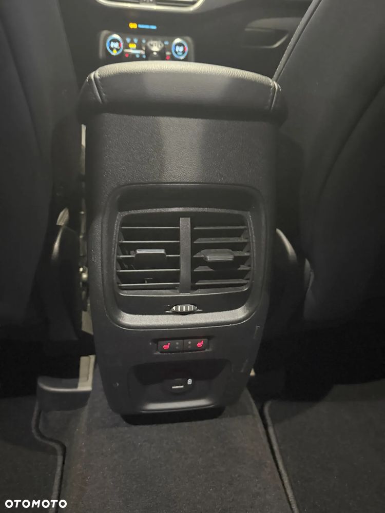 Ford Kuga 1.5 EcoBoost FWD Titanium X - 25