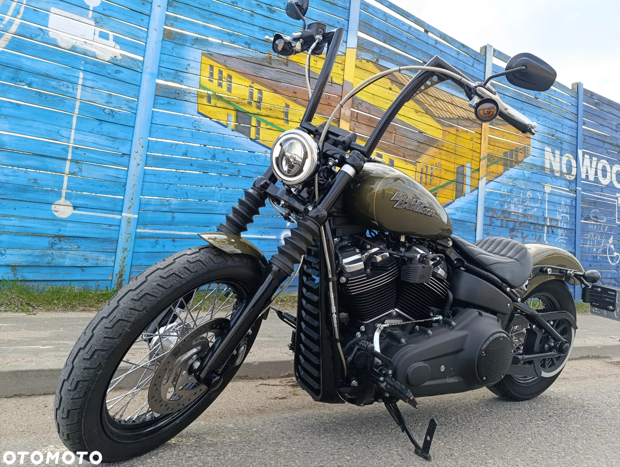 Harley-Davidson Softail Street Bob - 11