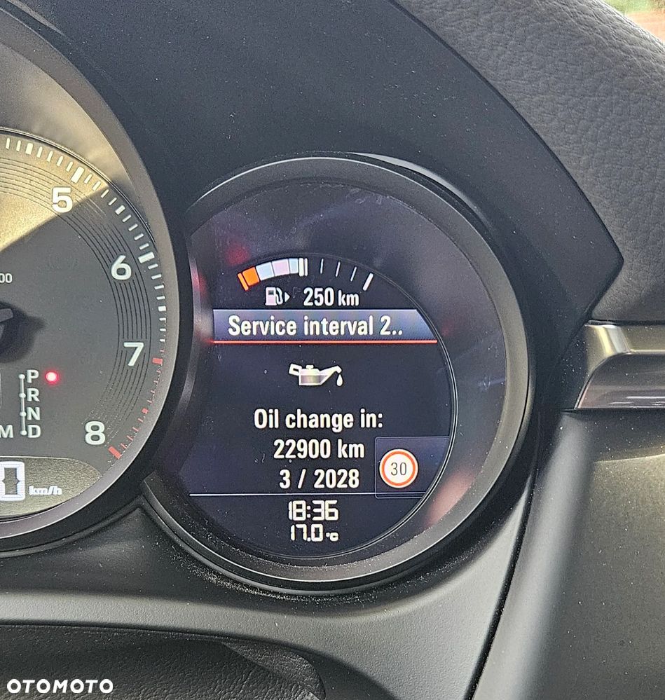 Porsche Macan Standard - 30
