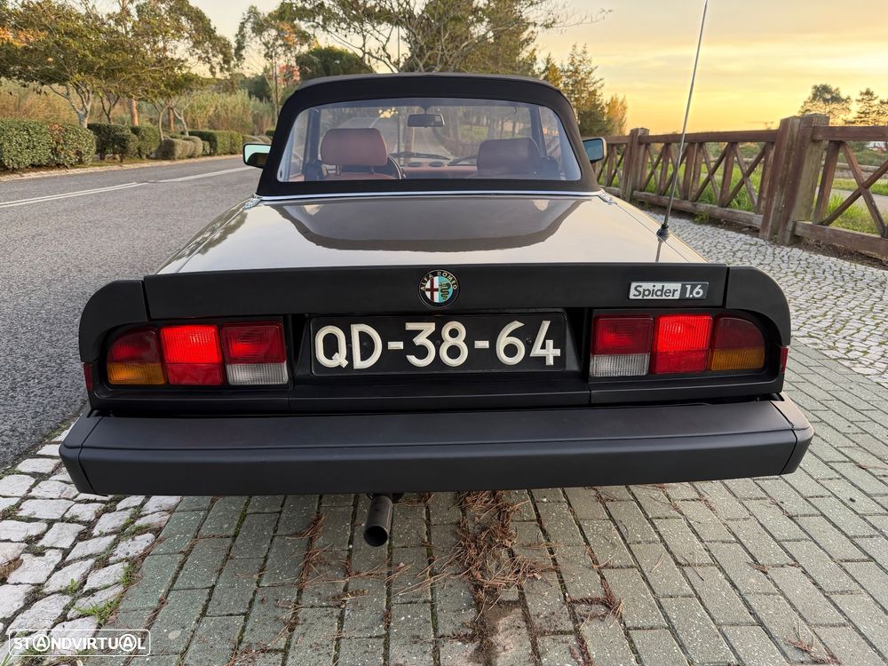 Alfa Romeo Spider 1.6 - 7