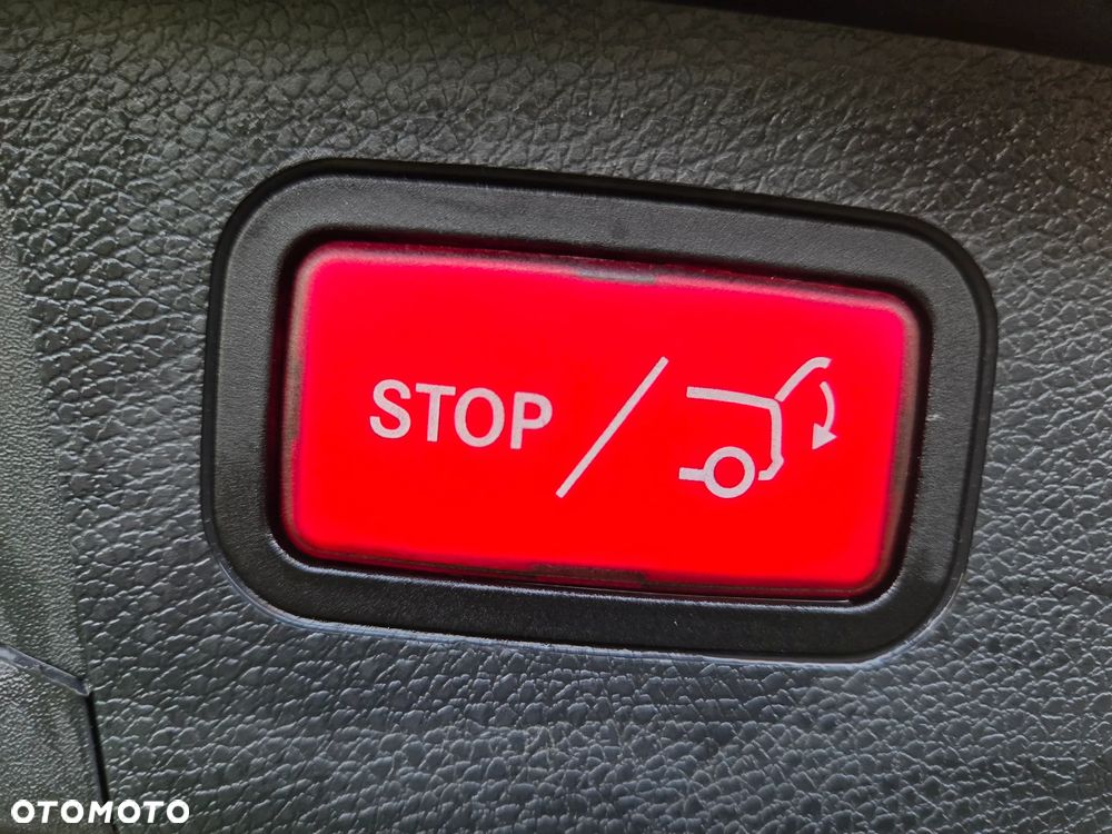 Mercedes-Benz Klasa E 220 d 9G-TRONIC AMG Line - 23