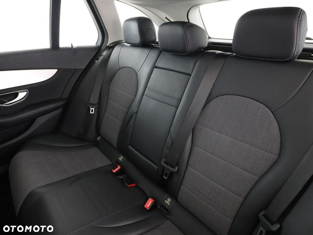 Mercedes-Benz Klasa C 250 9G-TRONIC Avantgarde - 18
