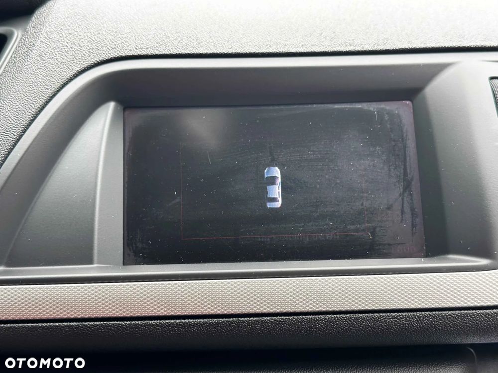 Citroën C5 2.0i 16V Exclusive Equilibre Navi - 27