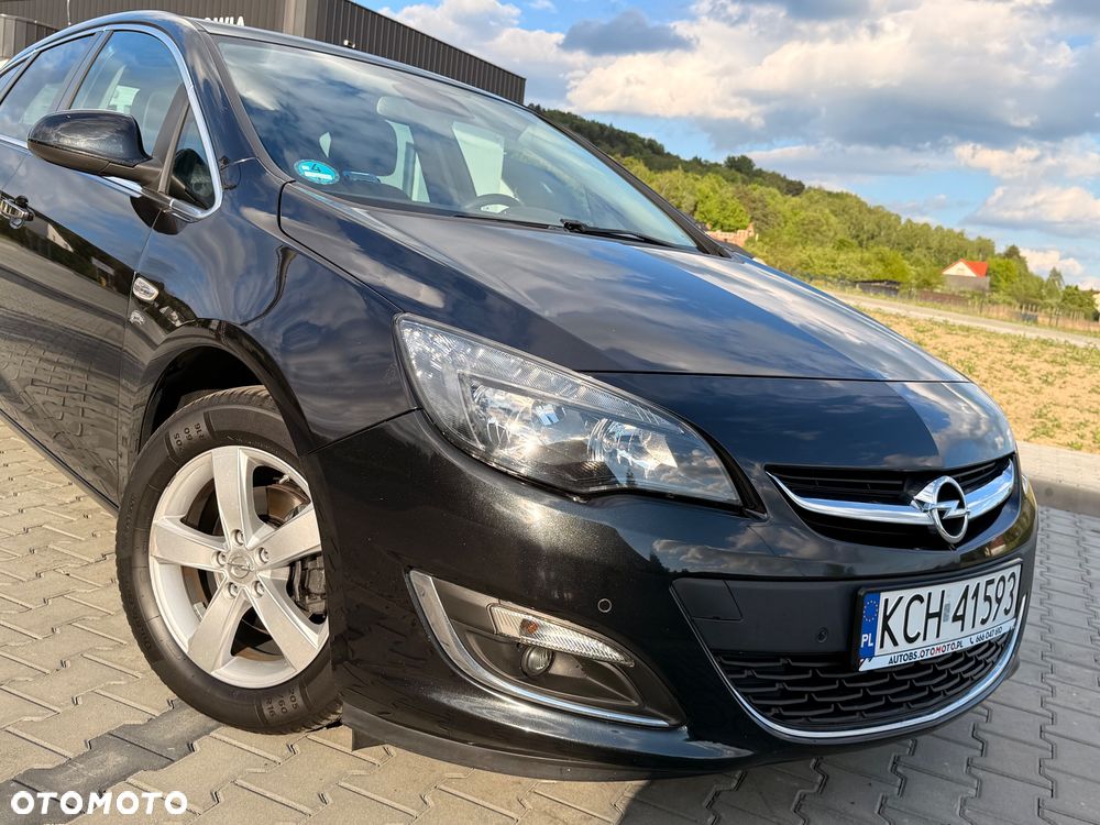 Opel Astra 1.4 T Essentia - 12