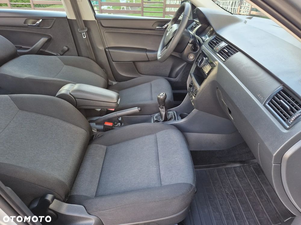 Skoda RAPID 1.6 TDI DPF Active - 28