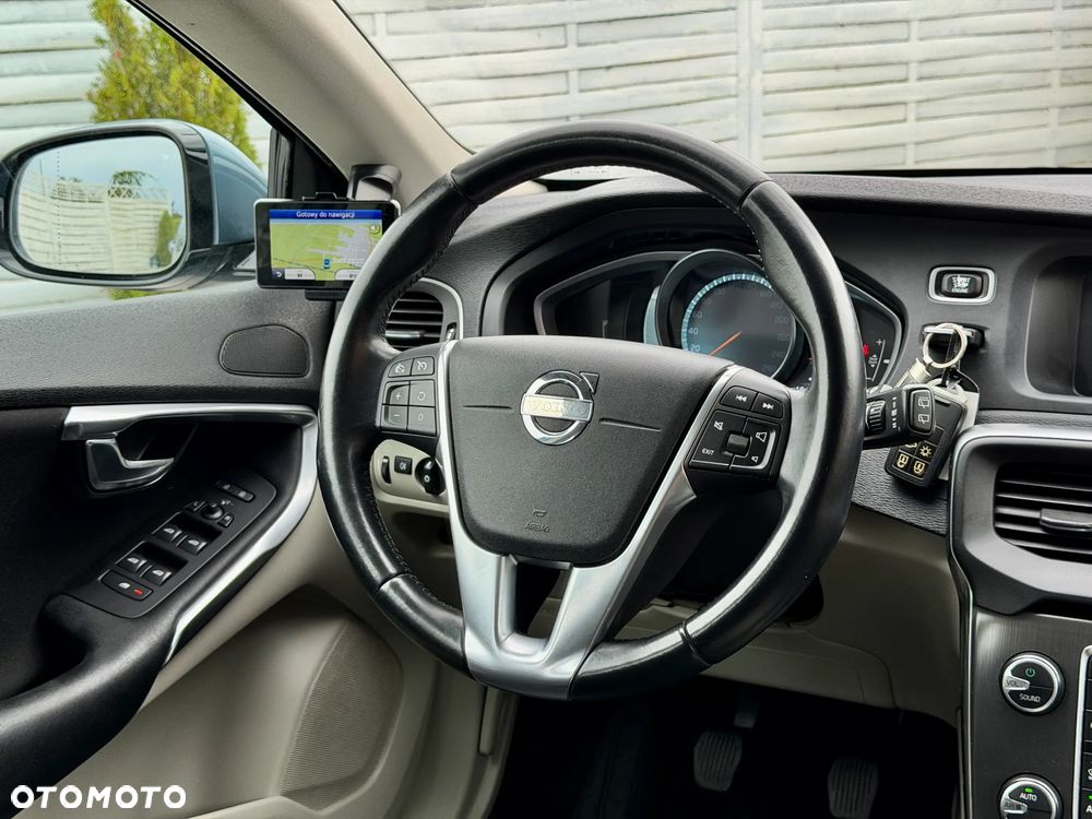 Volvo V40 D2 Momentum - 7