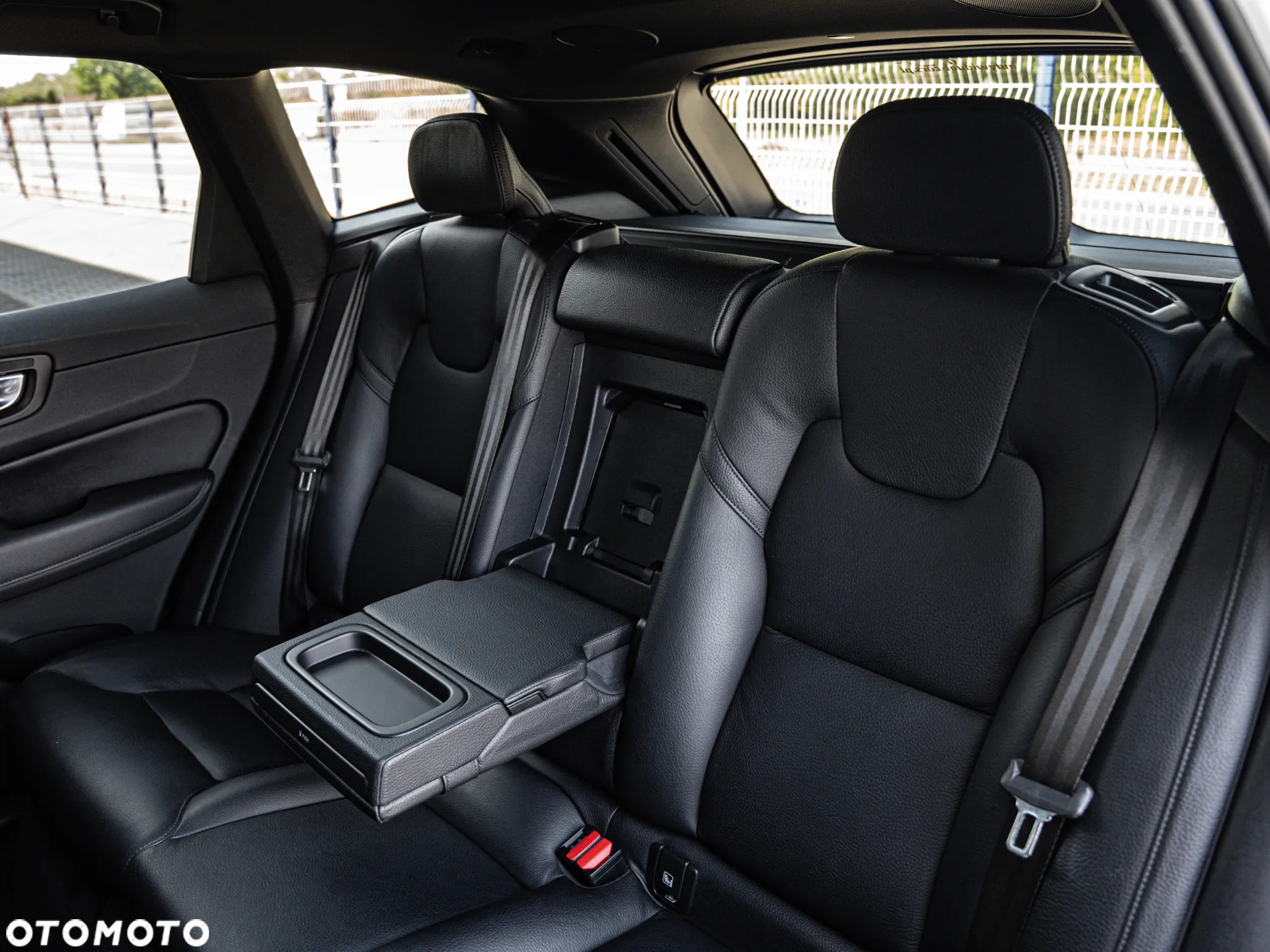Volvo XC 60 D4 Geartronic RDesign - 30