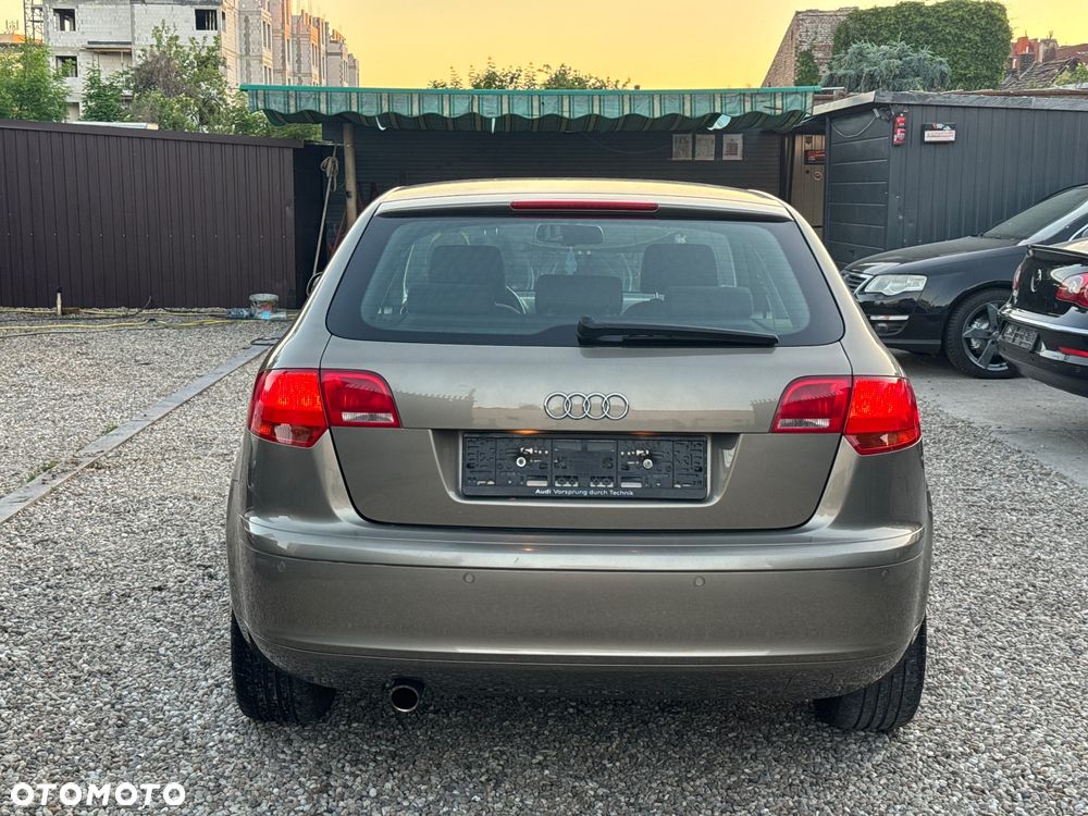 Audi A3 Sportback - 8