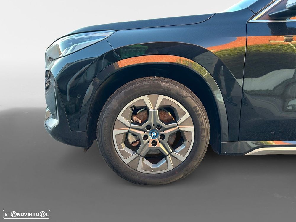 BMW iX1 eDrive20 - 14