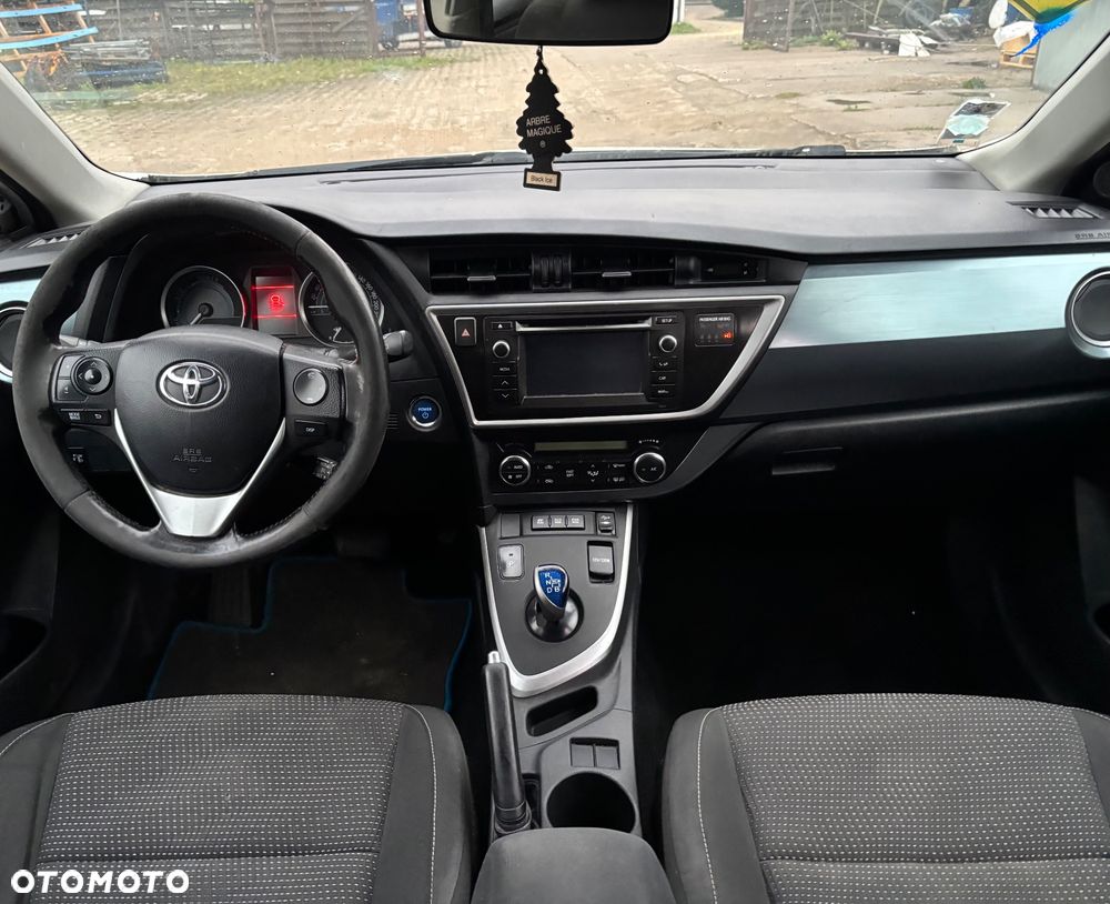 Toyota Auris Hybrid 135 Prestige - 8