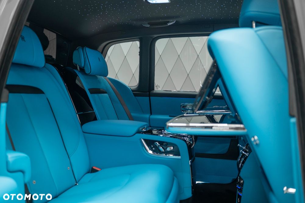 Rolls-Royce Cullinan - 19