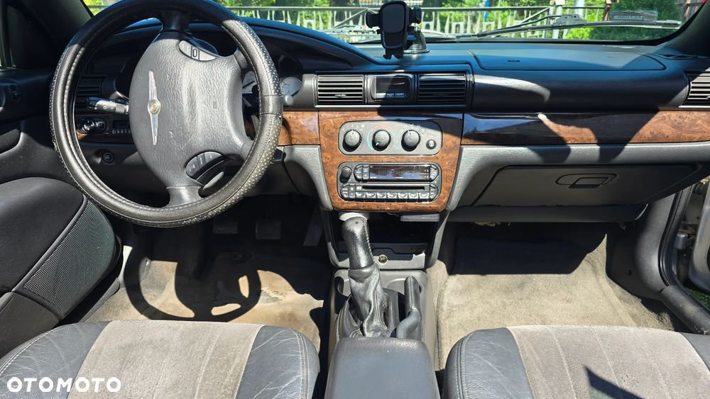 Chrysler Sebring - 5
