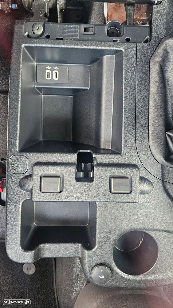 Ford Transit Connect - 17