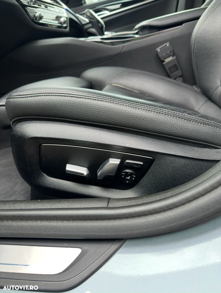 BMW Seria 5 518d Aut. Luxury Line - 13