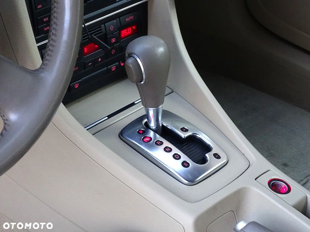 Audi A4 Avant 2.0 TDI DPF multitronic - 6