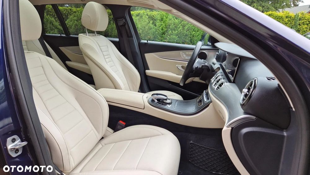 Mercedes-Benz Klasa E 300 de Avantgarde - 14