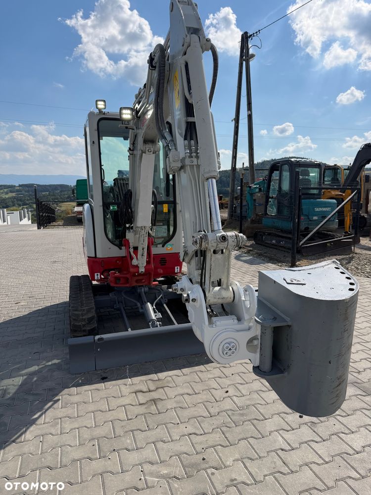 Takeuchi Tb225 - 24