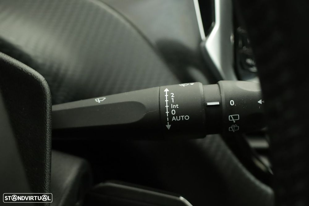 Peugeot 208 1.2 PureTech Signature - 19