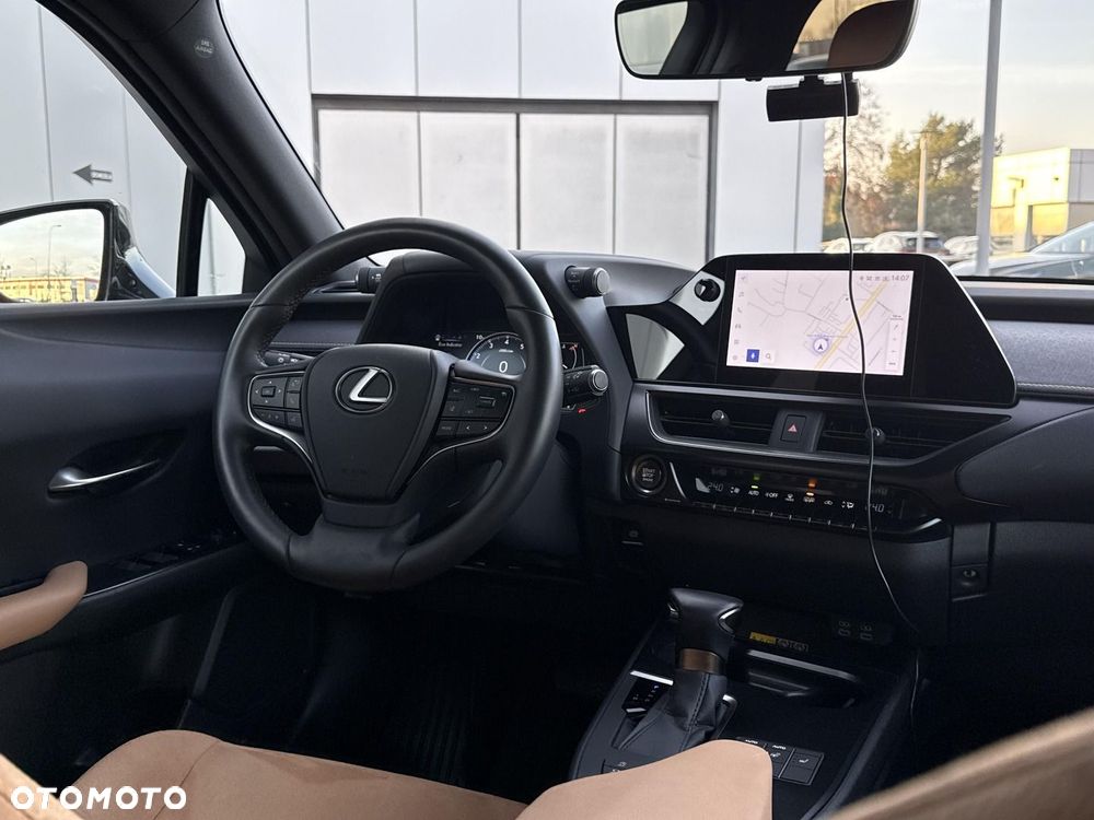 Lexus UX - 19
