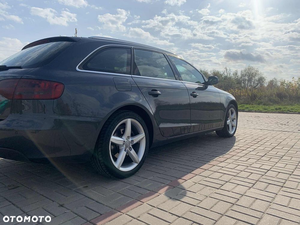 Audi A4 Avant - 4