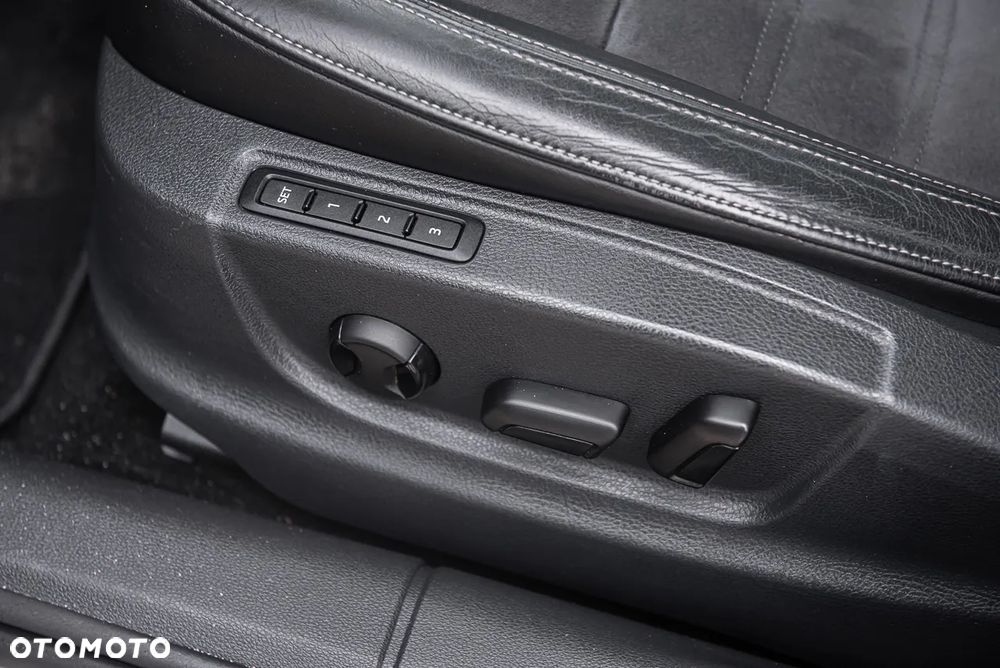 Skoda Octavia Scout 2.0 TDI 4x4 DSG - 20