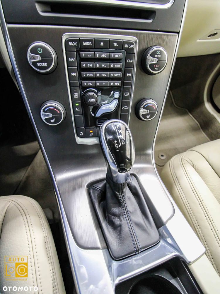 Volvo S60 2.5 T5 - 22