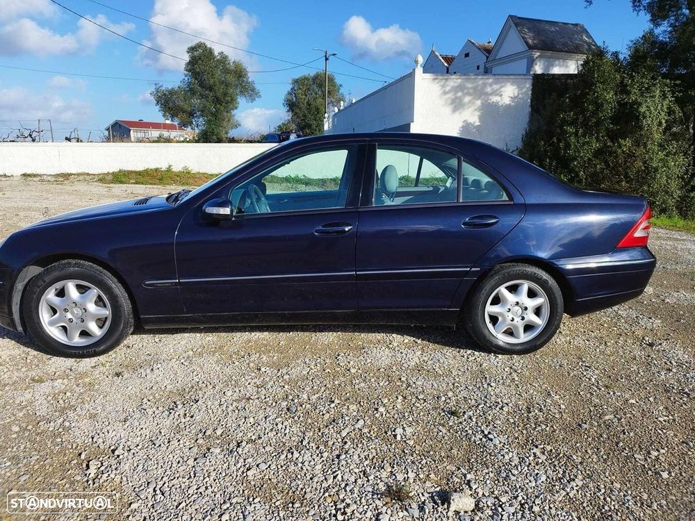 Mercedes-Benz C 200 - 6