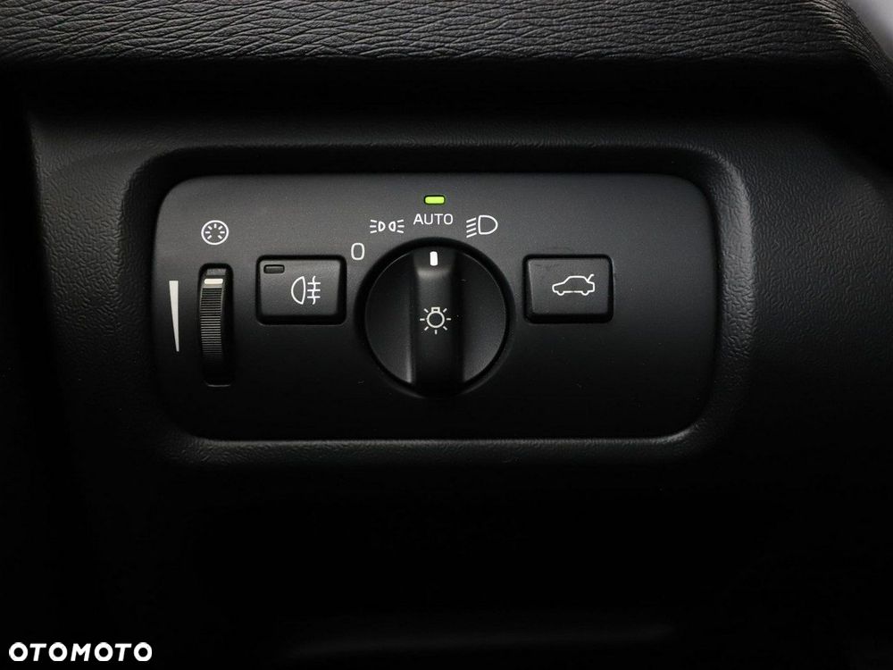 Volvo V40 Cross Country D3 Geartronic Linje You - 32