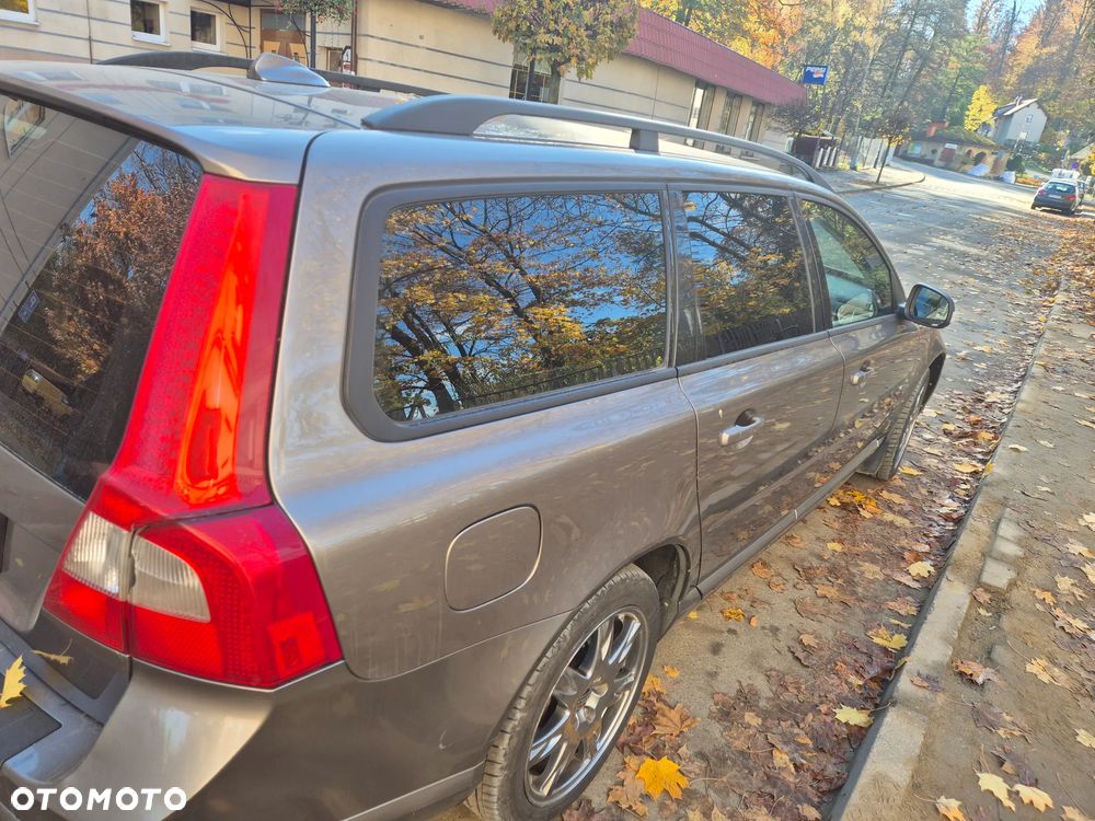 Volvo V70 2.0 Momentum - 5