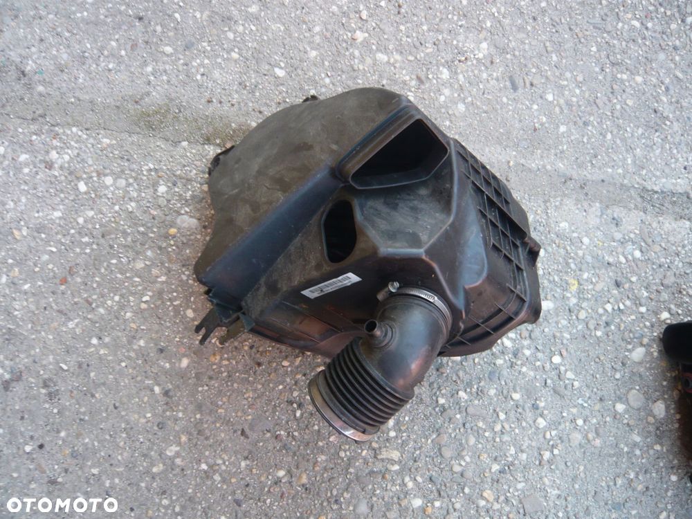 podstawa obudowa filtra powietrza ad7523628095 bmw serii 1 e87 - 1