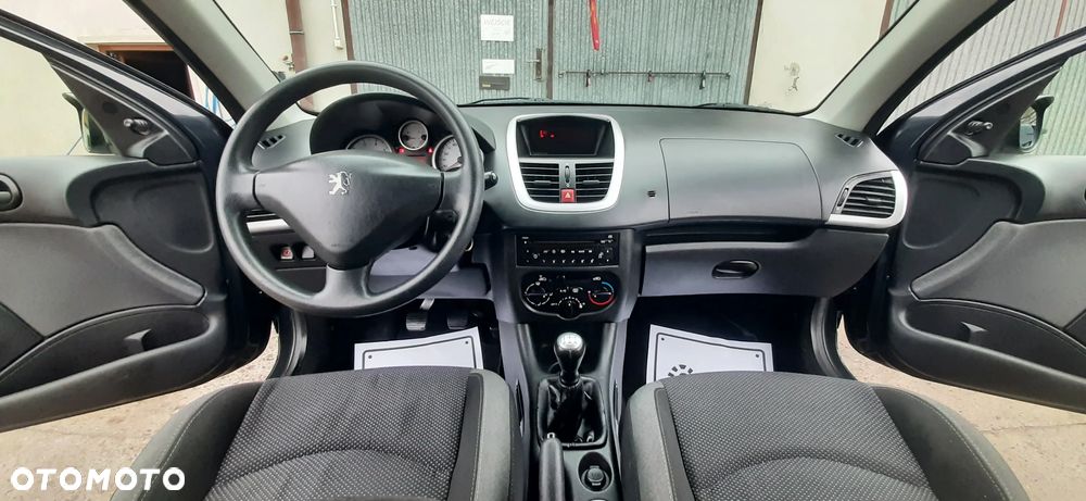 Peugeot 206 plus - 33