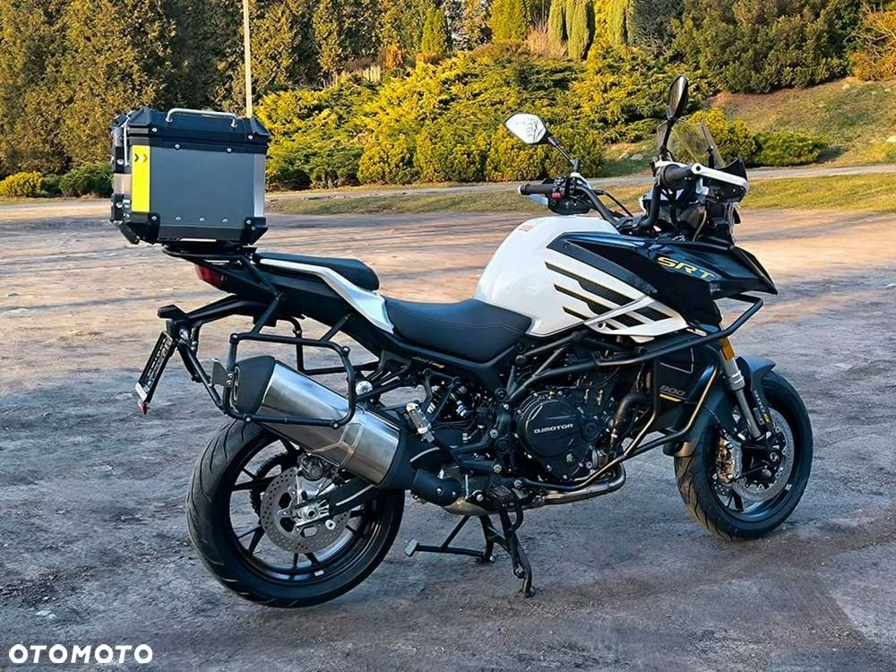 QJMOTOR SRT900S - 22