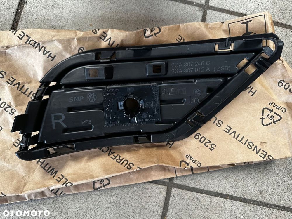 KRATKA ZDERZAKA ODBLASK PRAWY TYŁ VW T-ROC 2GA807246C - 3