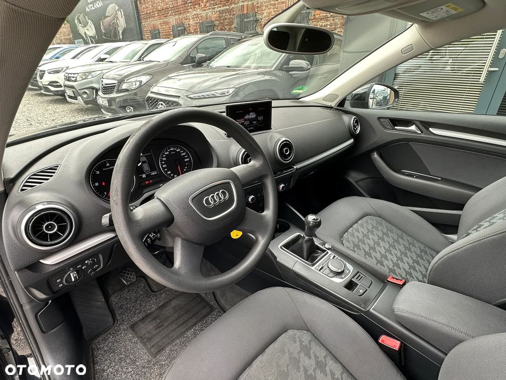 Audi A3 Sportback 1.6 TDI - 8
