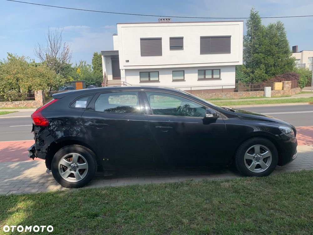 Volvo V40 D2 R-Design Kinetic - 4