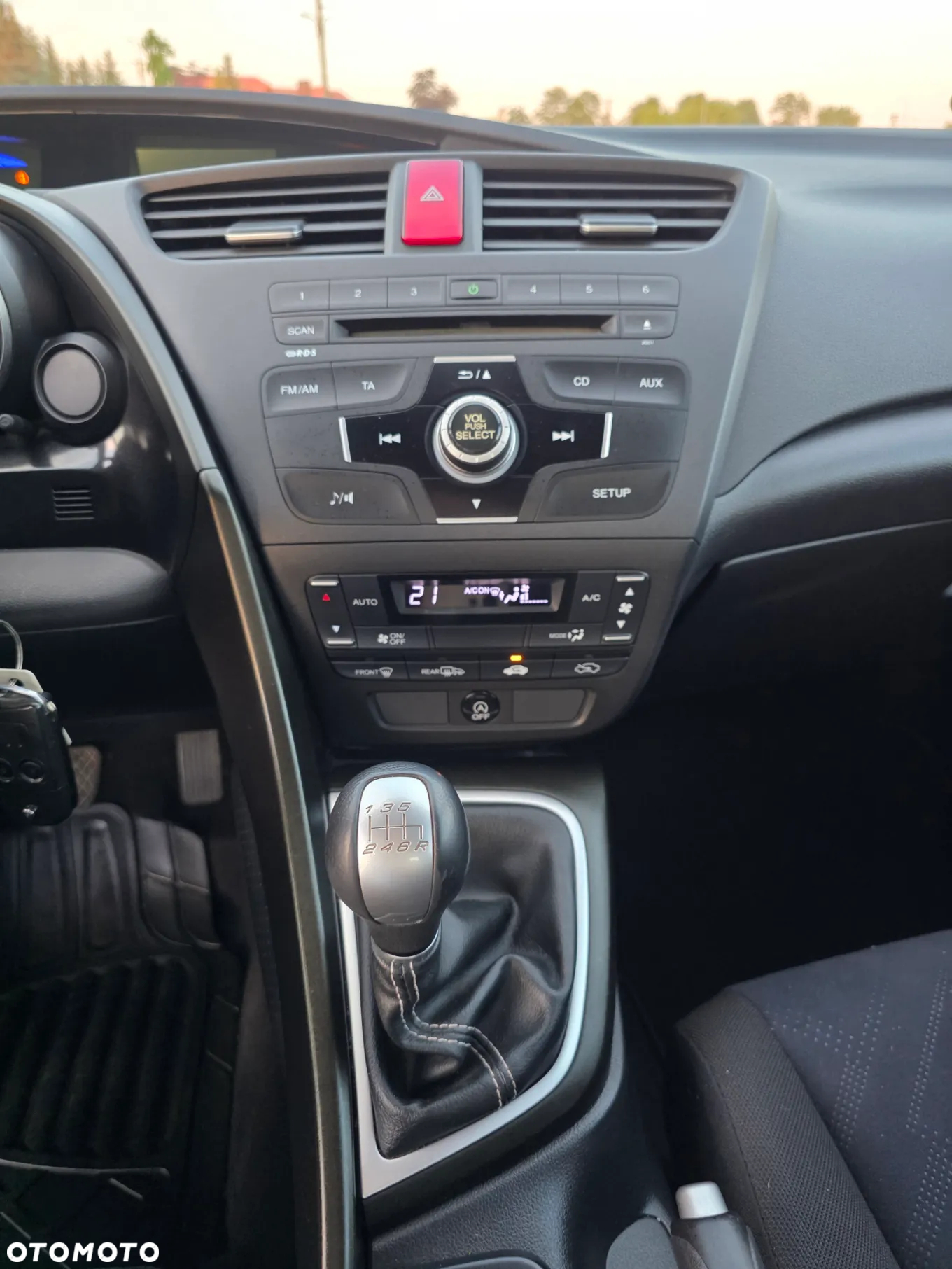 Honda Civic 1.8 Comfort - 29
