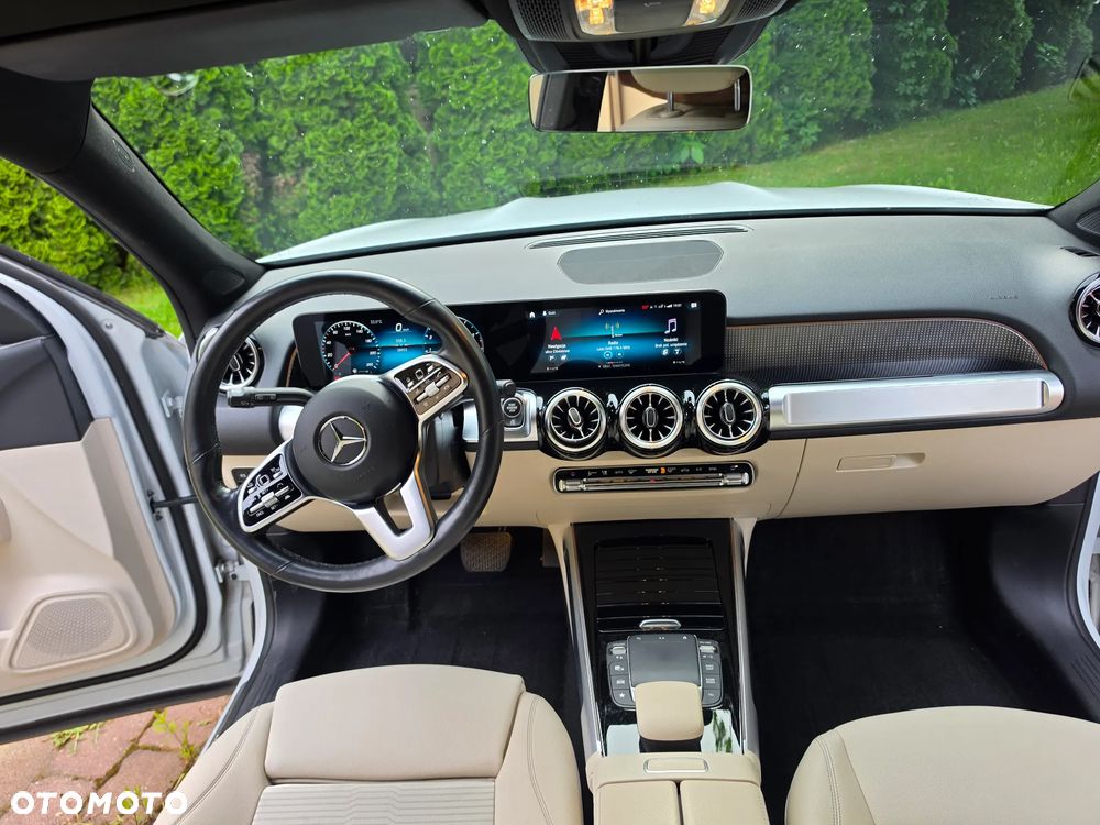 Mercedes-Benz GLB 200 Progressive 7G-DCT - 25