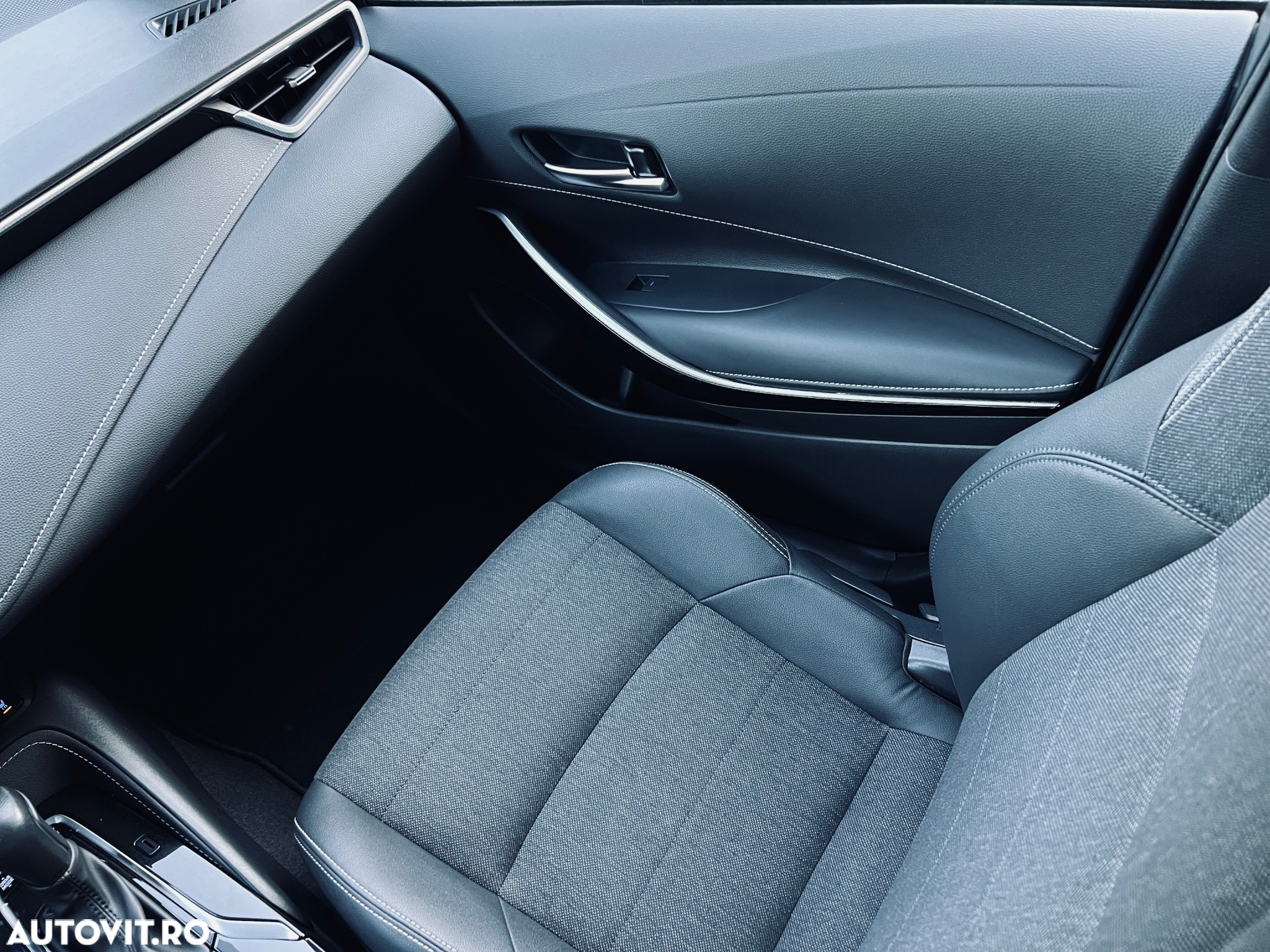 Toyota Corolla 1.8 HSD Active - 19