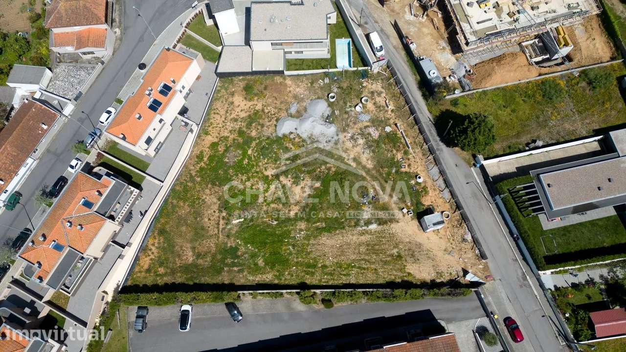 Terreno com Loteamento Aprovado – A 3 Minutos da Praia da Madalena - Grande imagem: 2/14
