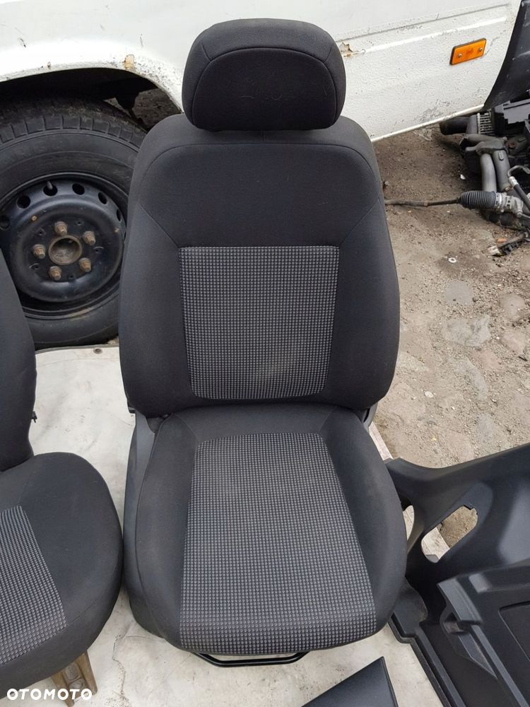 fotel prawy tapicerka Opel Corsa D - 7