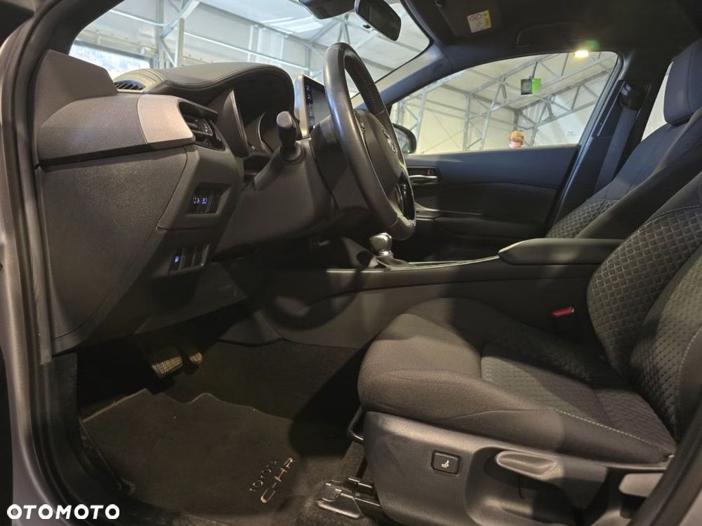Toyota C-HR Style - 18