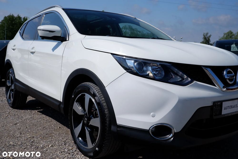 Nissan Qashqai 1.6 dCi Xtronic N-Connecta - 2