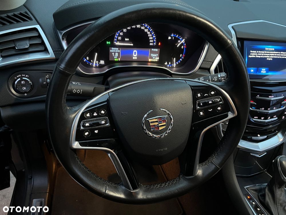 Cadillac SRX - 32