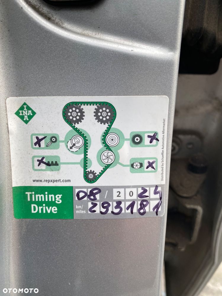 Volkswagen Passat - 10